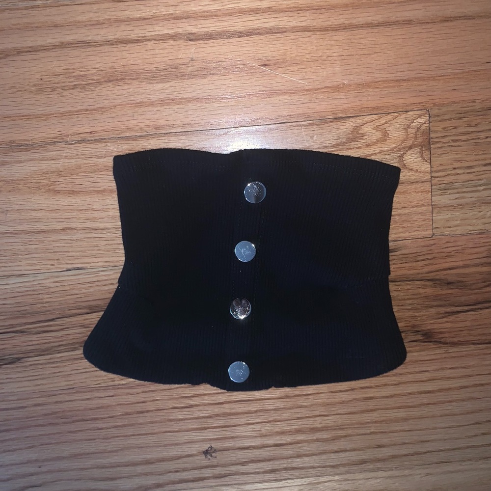 Black crop top